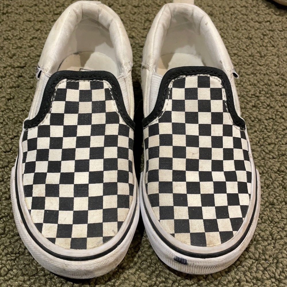 Kids checkerboard Vans